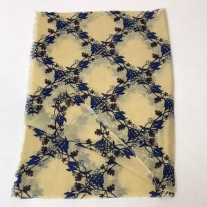 YARNZ Floral Patterned Scarf